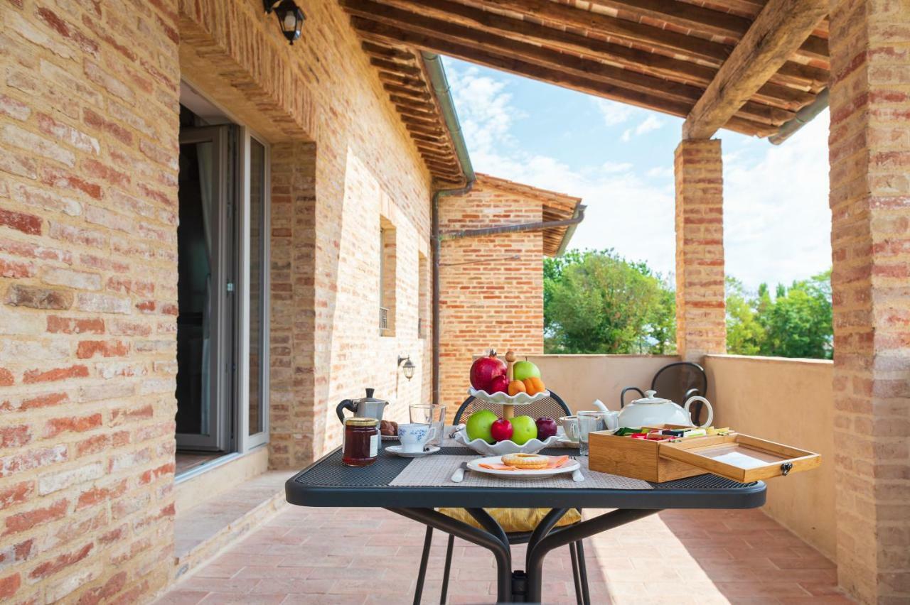 Tenuta La Santissima San Rocco a Pilli ภายนอก รูปภาพ